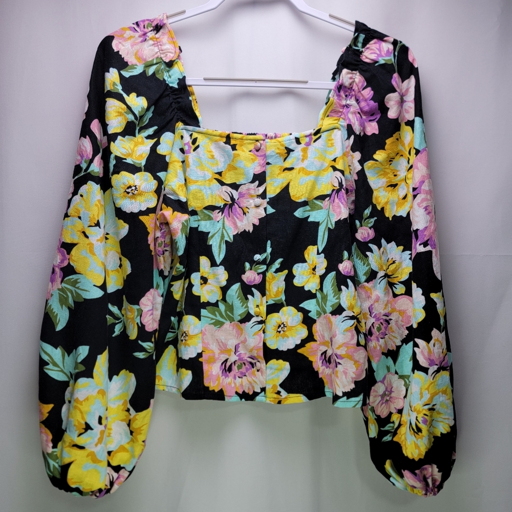 Floral Long Sleeve Blouse Size Small  Puff Sleeve vibrant print spring